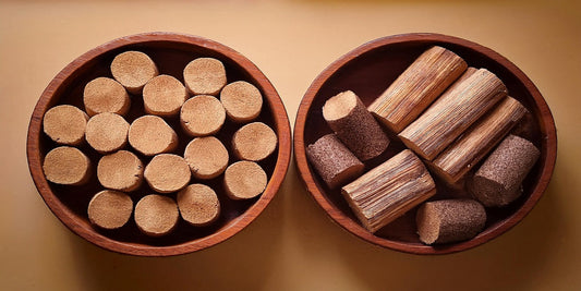 Holzbriketts oder Holz